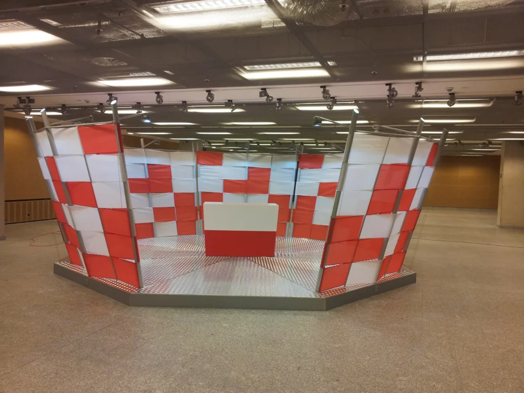 stanowiska-reklamowe-ironwings-bialystok