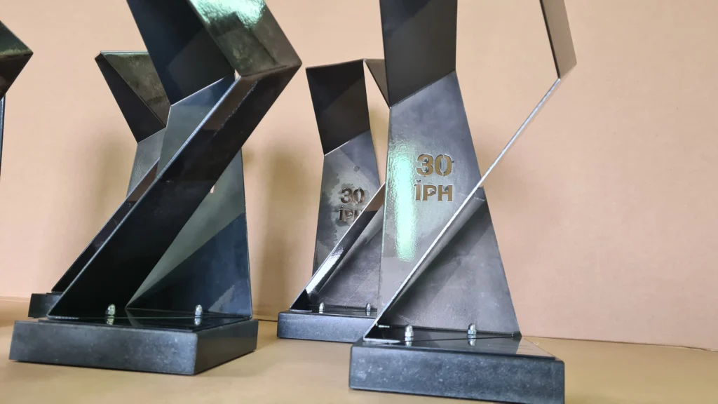 trofea-firmowe-ironwings-bialystok